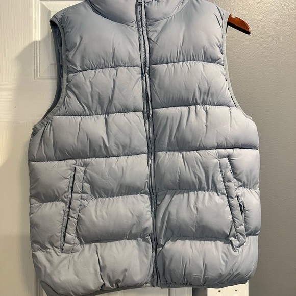 Stylish blue FOREVER 21 Puffer Vest - Picture 1 of 3